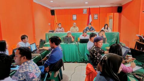 Pimpinan Bawaslu Kabupaten Pakpak Bharat Mengawasi proses berjalannya evaluasi